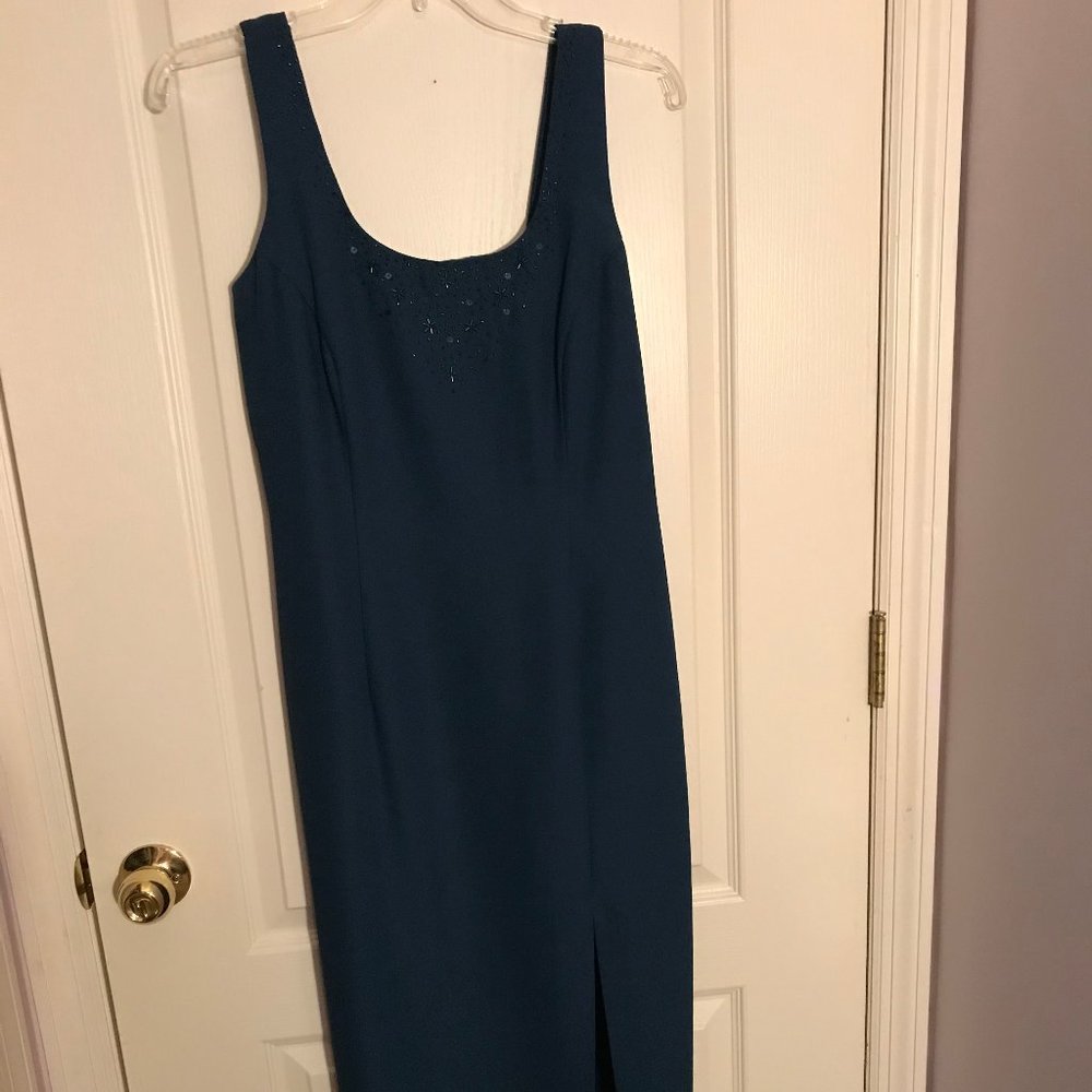 Dress - Picture 3 of 6